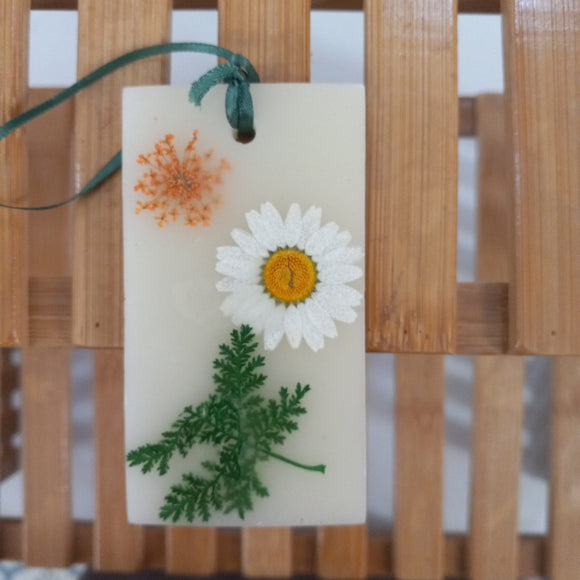 Beeswax Sachet With Pressed Flowers, Citrus Pine Scent